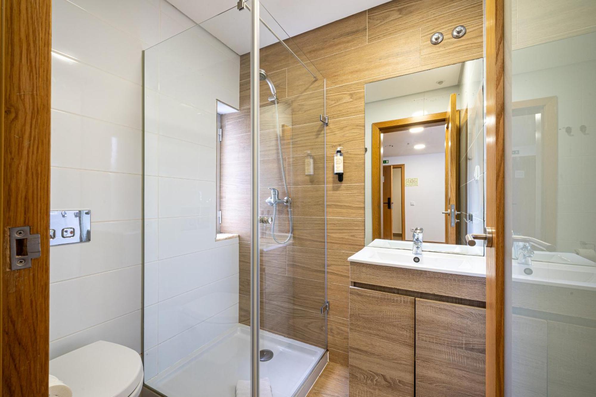 Central Suites 3 São João da Madeira Exteriör bild