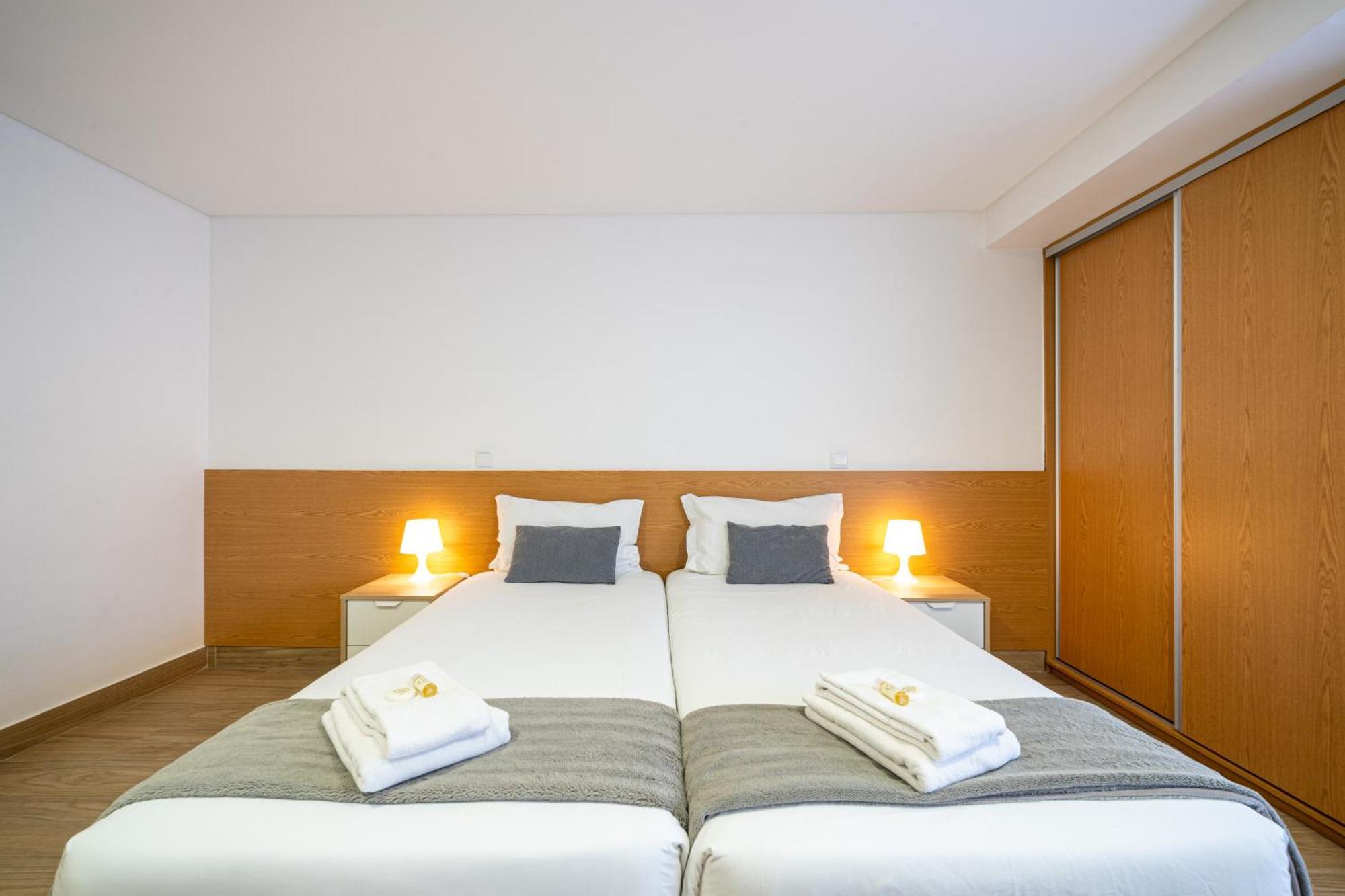 Central Suites 3 São João da Madeira Exteriör bild