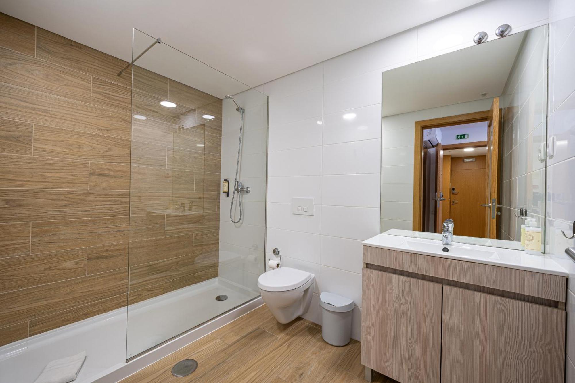 Central Suites 3 São João da Madeira Exteriör bild