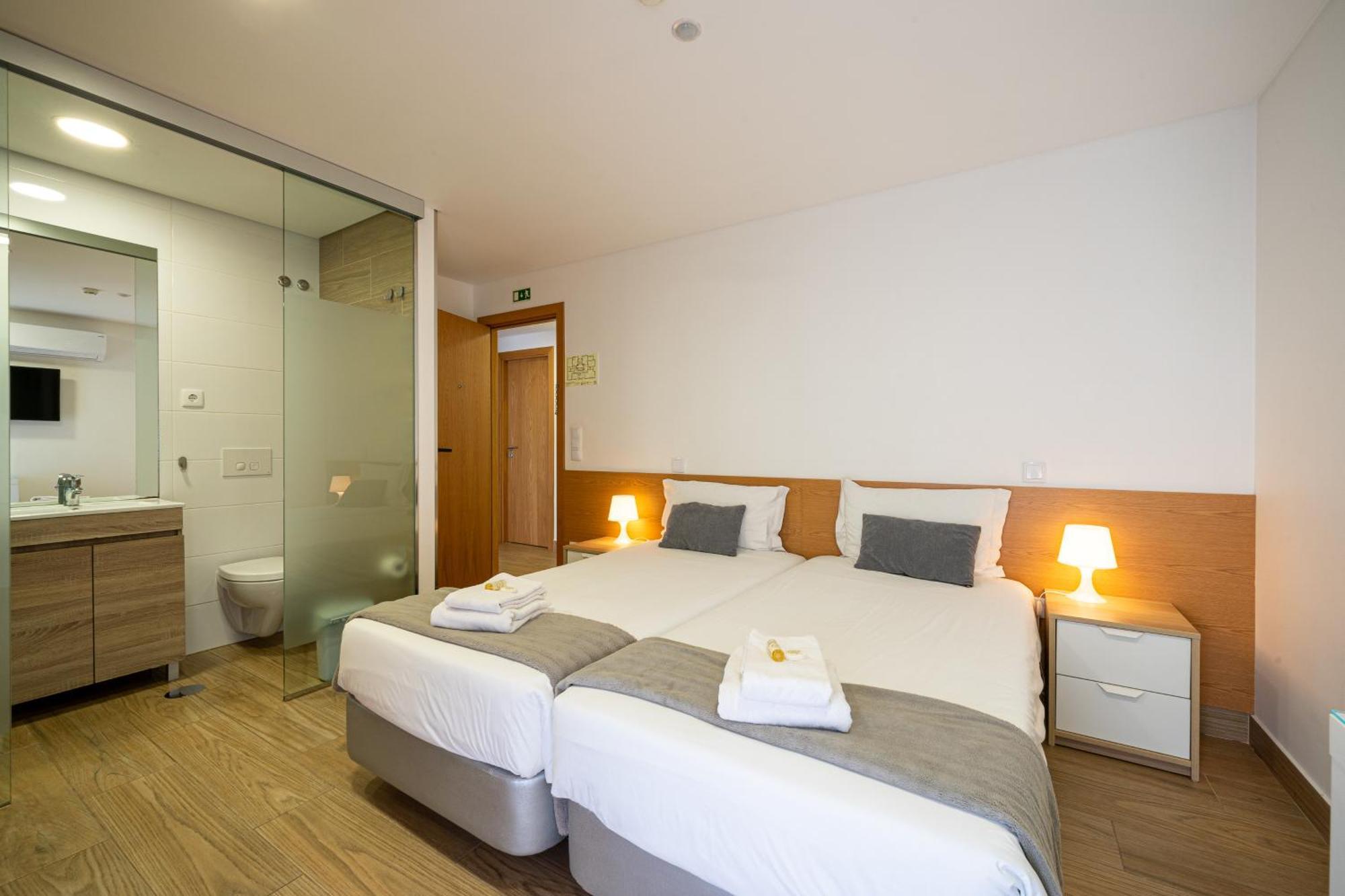 Central Suites 3 São João da Madeira Exteriör bild